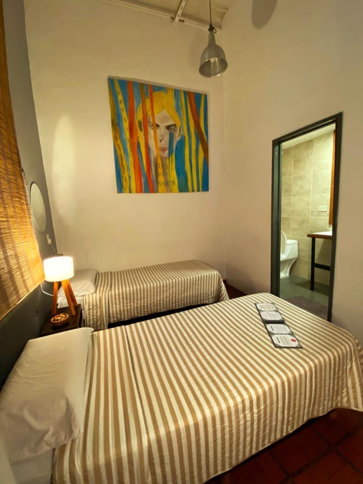 Viavia Bsas Guesthouse 324 Buenos Aires Bagian luar foto