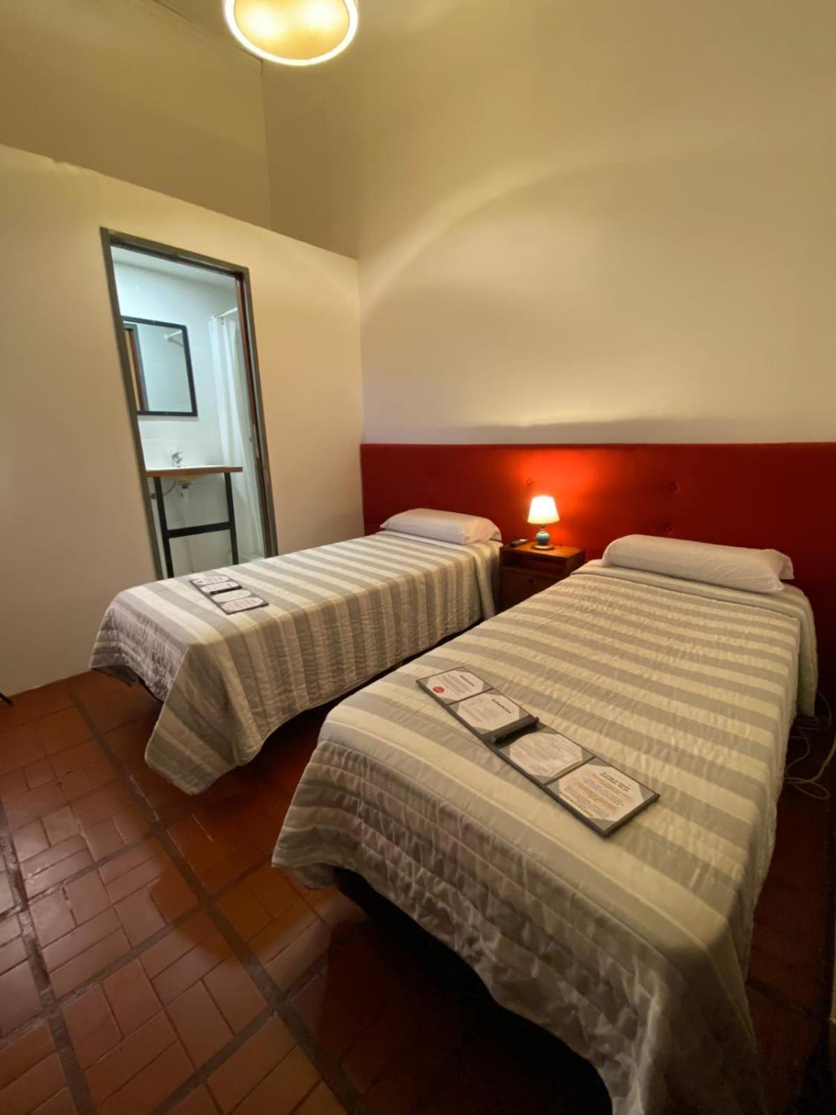 Viavia Bsas Guesthouse 324 Buenos Aires Bagian luar foto